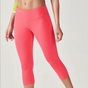 Fabletics mid-rise power hold capri